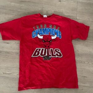 Vintage Chicago Bulls Shirt XL Red 1996 NBA‎ Finals Champs